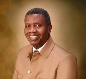 pastor enoch adeboye picture